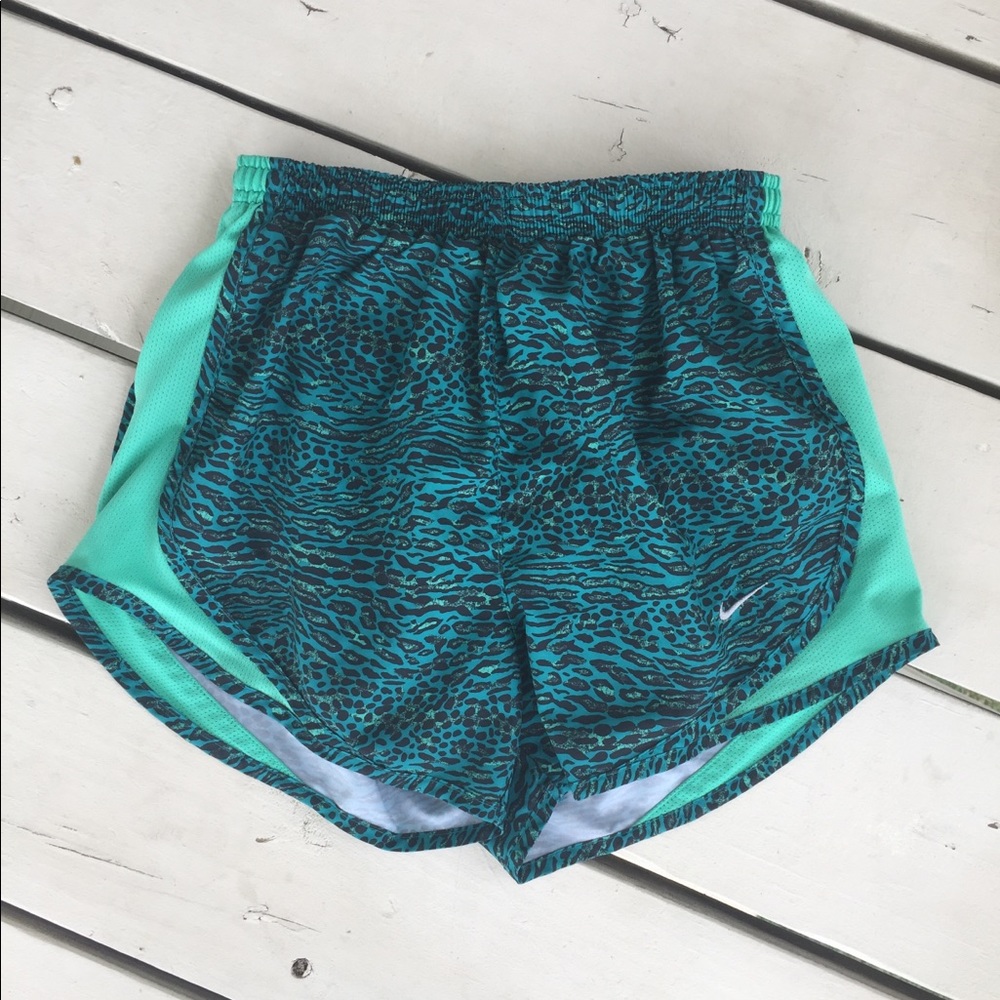 XS Nike running shorts
